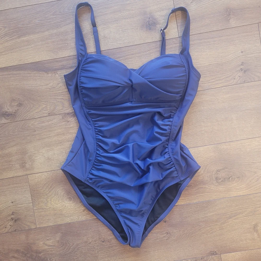 Liz Claiborne One Piece Navy Tummy Flattering Swimsuit. Size 10